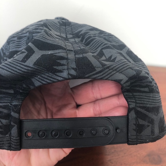 Original Chuck Hat / Cap - Picture 6 of 9